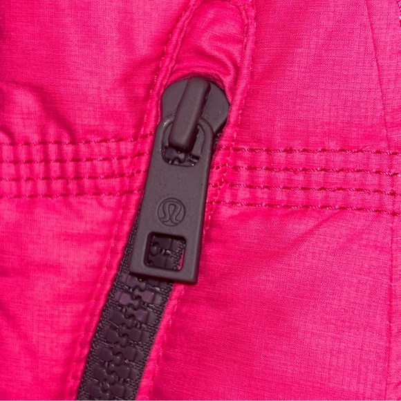 Lululemon Reservable Goose Down Sonic Pink Puffer Vest Med Small Athletica Rare - Picture 8 of 16